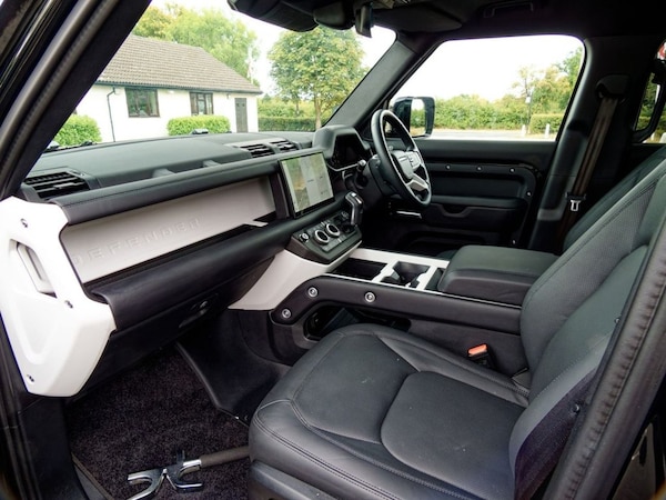 Used Land Rover Defender 2025 for sale - 75703690: Photo 28