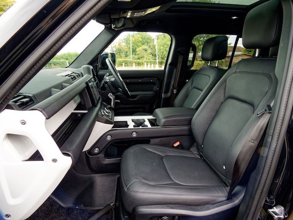 Used Land Rover Defender 2025 for sale - 75703690: Photo 29