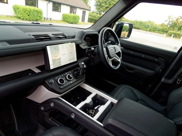 Used Land Rover Defender 2025 for sale - 75703690: Photo 31