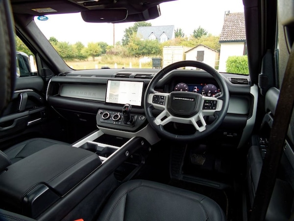Used Land Rover Defender 2025 for sale - 75703690: Photo 32