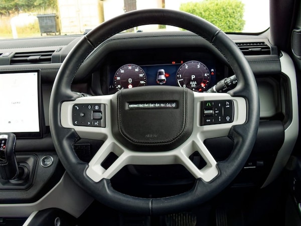 Used Land Rover Defender 2025 for sale - 75703690: Photo 34
