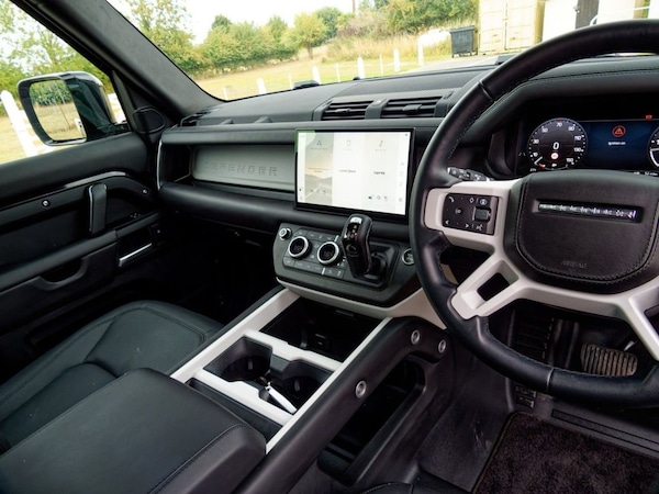 Used Land Rover Defender 2025 for sale - 75703690: Photo 36