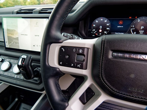 Used Land Rover Defender 2025 for sale - 75703690: Photo 37