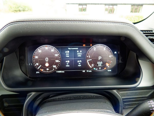Used Land Rover Defender 2025 for sale - 75703690: Photo 39