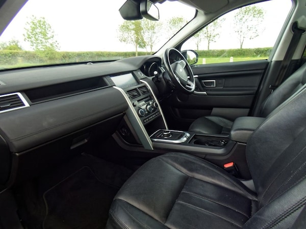 Used Land Rover Discovery Sport 2017 for sale - 68190882: Photo 28