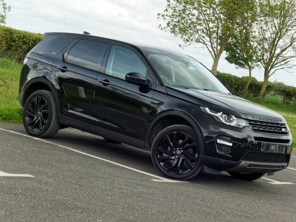 Used Land Rover Discovery Sport 2017 for sale - 68190882: Photo 2