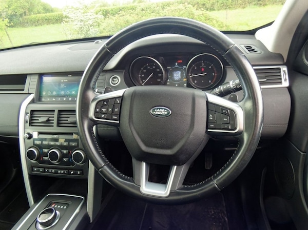 Used Land Rover Discovery Sport 2017 for sale - 68190882: Photo 32