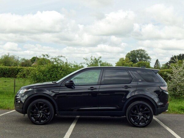Used Land Rover Discovery Sport 2017 for sale - 68190882: Photo 6