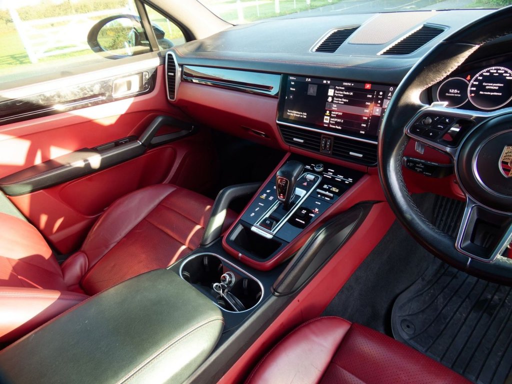 Used Porsche Cayenne 2018 for sale - 76686586: Photo 36