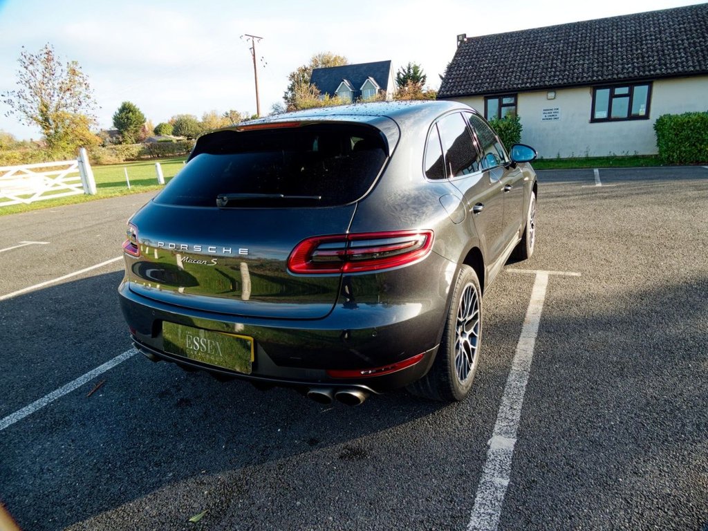 Used Porsche Macan 2016 for sale - 76385835: Photo 22