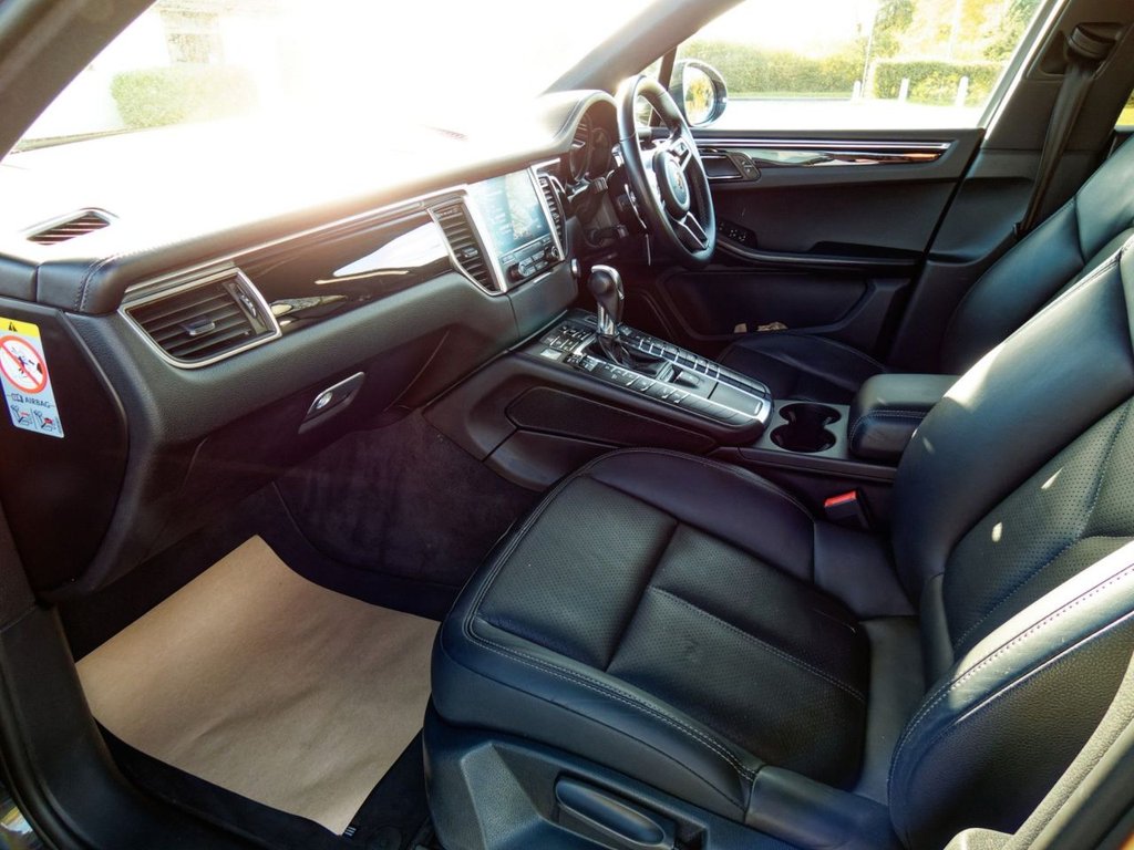 Used Porsche Macan 2016 for sale - 76385835: Photo 28