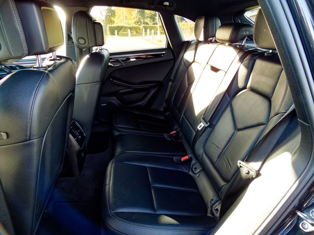 Used Porsche Macan 2016 for sale - 76385835: Photo 30