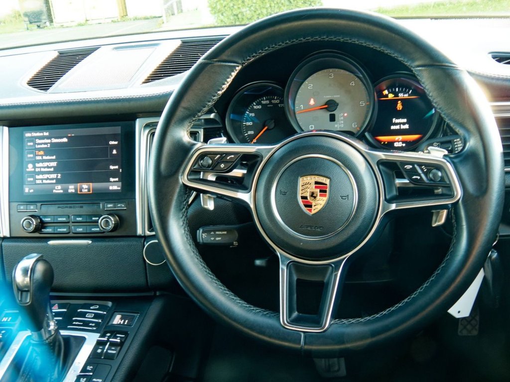 Used Porsche Macan 2016 for sale - 76385835: Photo 34