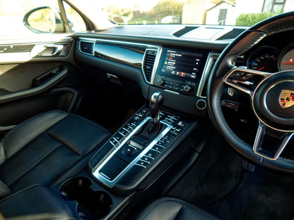 Used Porsche Macan 2016 for sale - 76385835: Photo 36