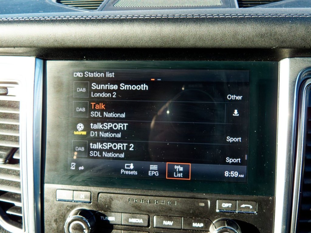 Used Porsche Macan 2016 for sale - 76385835: Photo 40