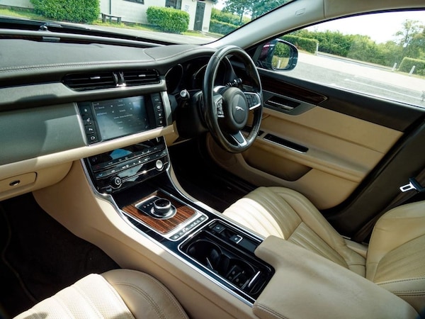 Used Jaguar XF 2017 for sale - 75548798: Photo 31