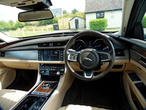 Used Jaguar XF 2017 for sale - 75548798: Photo 33