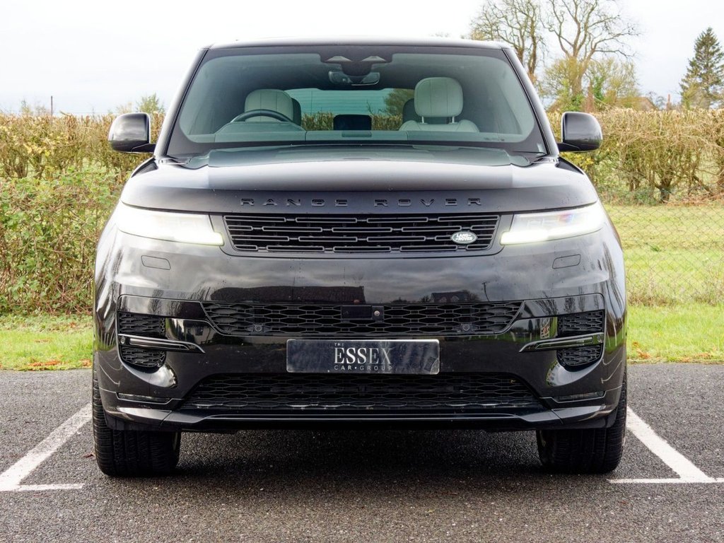 Used Land Rover Range Rover Sport 2024 for sale - 76724618: Photo 3