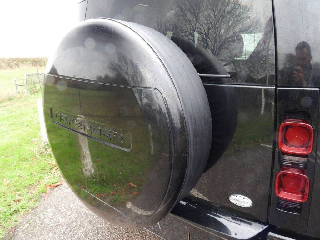Used Land Rover Defender 2022 for sale - 76546668: Photo 18
