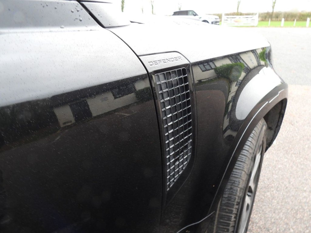 Used Land Rover Defender 2022 for sale - 76546668: Photo 19