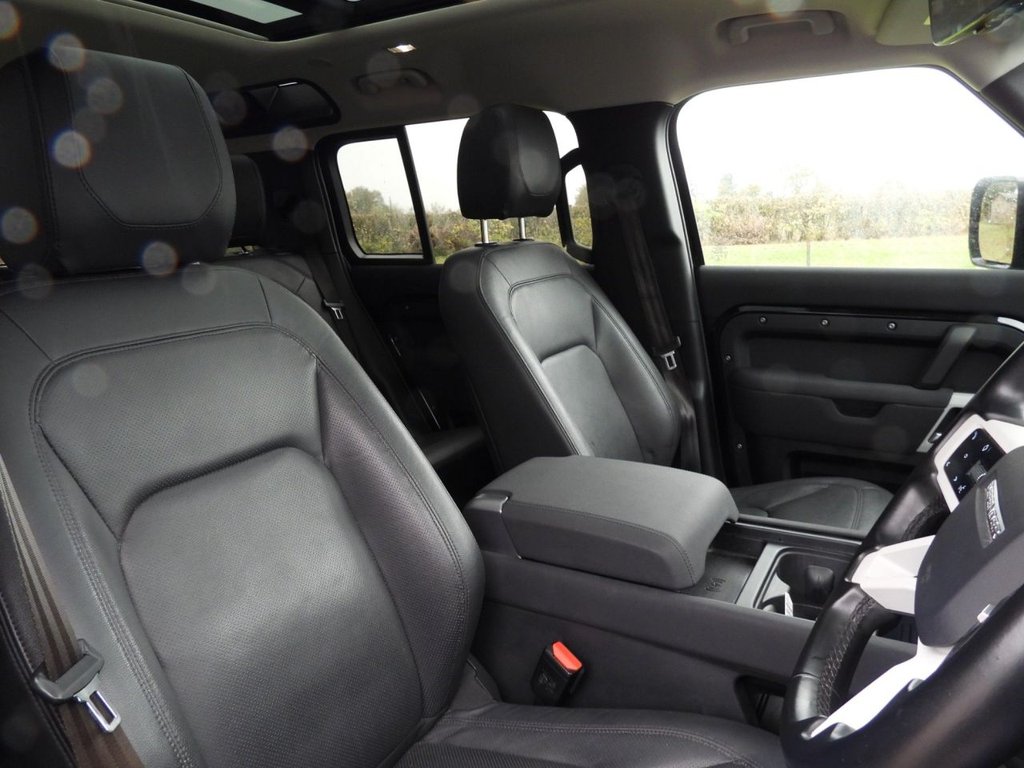 Used Land Rover Defender 2022 for sale - 76546668: Photo 22