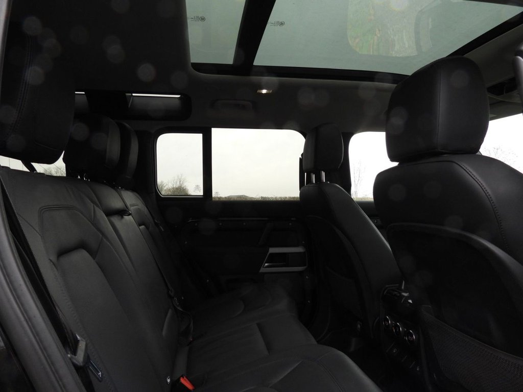 Used Land Rover Defender 2022 for sale - 76546668: Photo 24