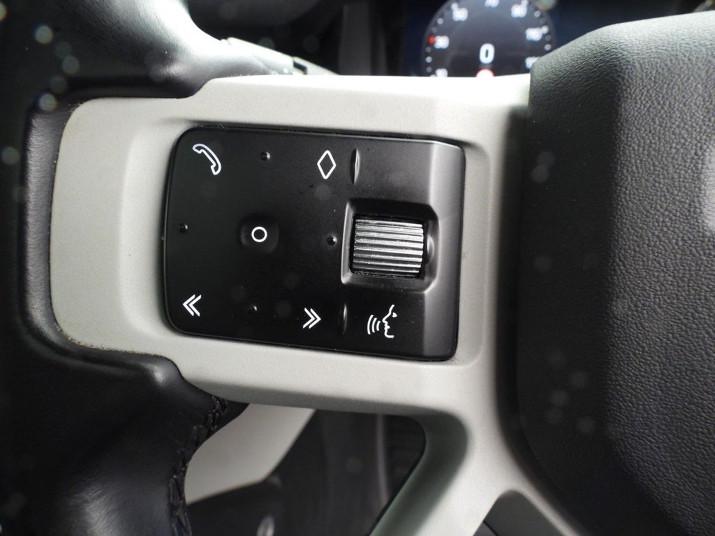 Used Land Rover Defender 2022 for sale - 76546668: Photo 29