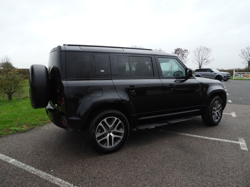 Used Land Rover Defender 2022 for sale - 76546668: Photo 6