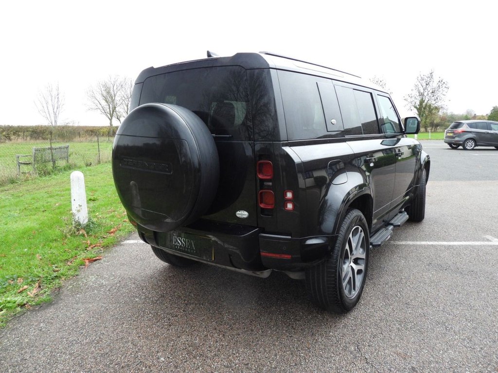 Used Land Rover Defender 2022 for sale - 76546668: Photo 7