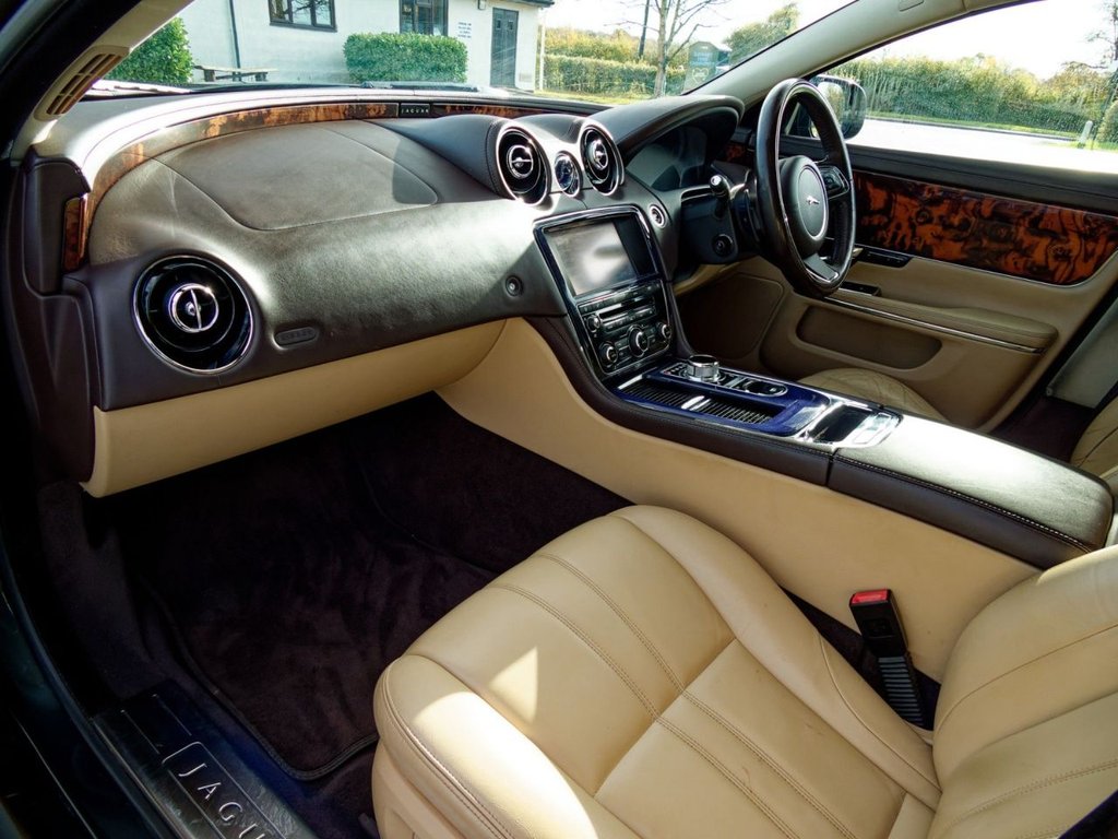 Used Jaguar XJ 2011 for sale - 76469585: Photo 29