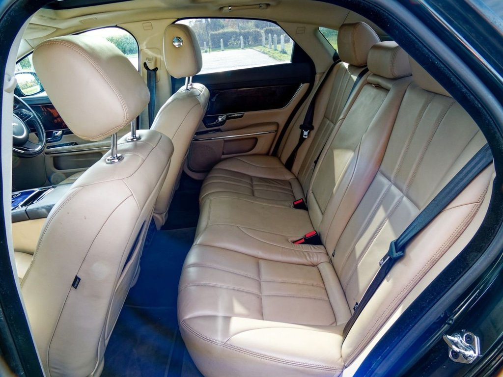 Used Jaguar XJ 2011 for sale - 76469585: Photo 30