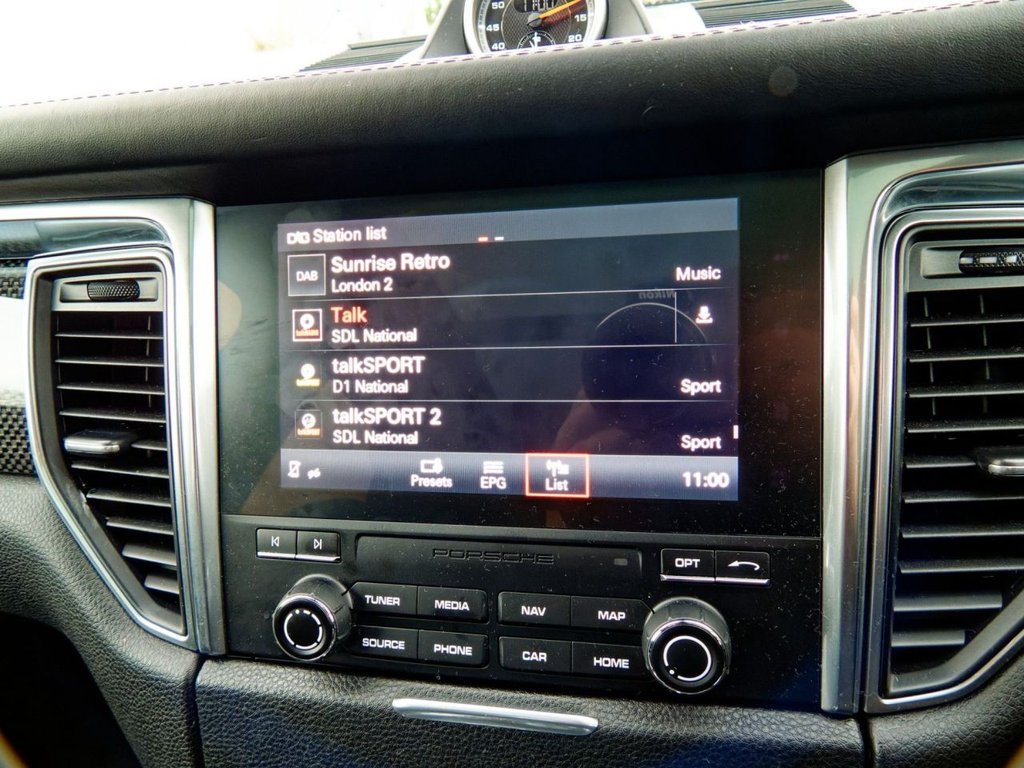 Used Porsche Macan 2017 for sale - 76725098: Photo 40