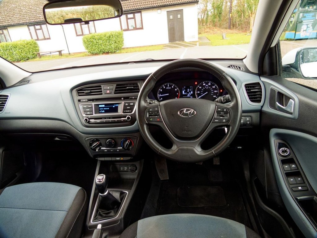 Used Hyundai i20 2017 for sale - 77171859: Photo 33