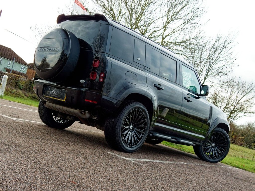 Used Land Rover Defender 2022 for sale - 76962109: Photo 11