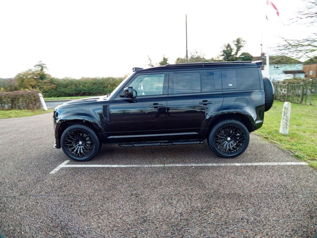 Used Land Rover Defender 2022 for sale - 76962109: Photo 21