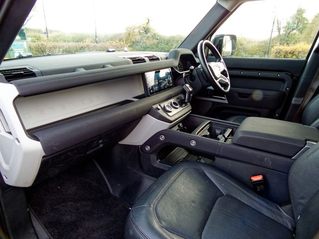 Used Land Rover Defender 2022 for sale - 76962109: Photo 31