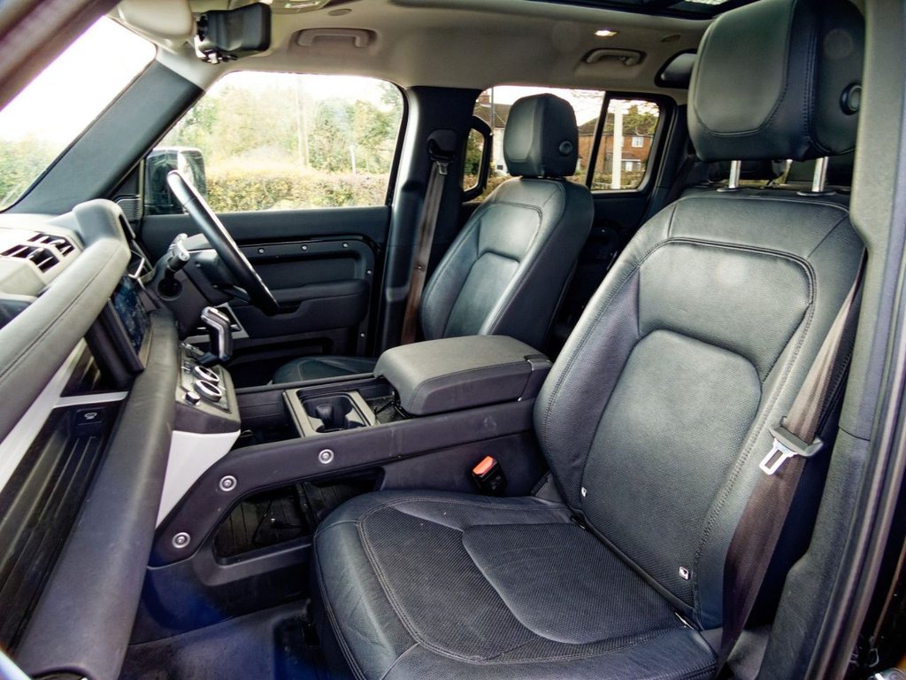 Used Land Rover Defender 2022 for sale - 76962109: Photo 32