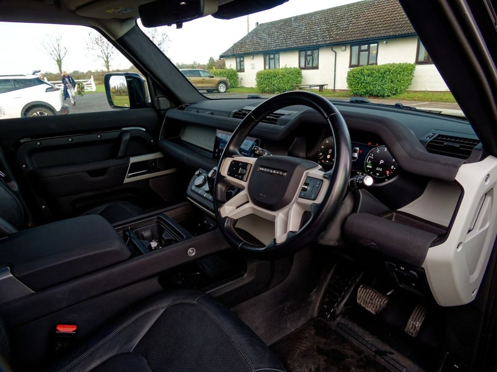 Used Land Rover Defender 2022 for sale - 76962109: Photo 38