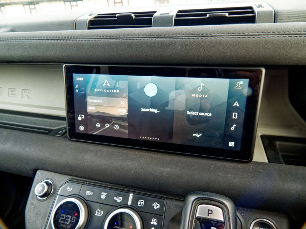 Used Land Rover Defender 2022 for sale - 76962109: Photo 43