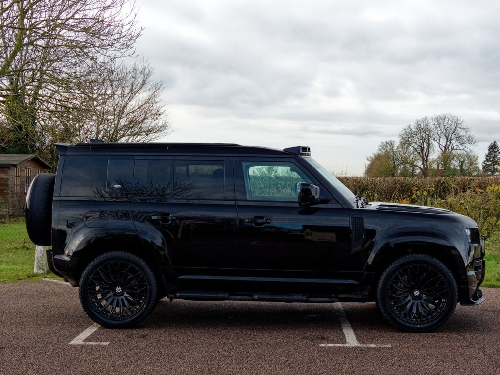 Used Land Rover Defender 2022 for sale - 76962109: Photo 8