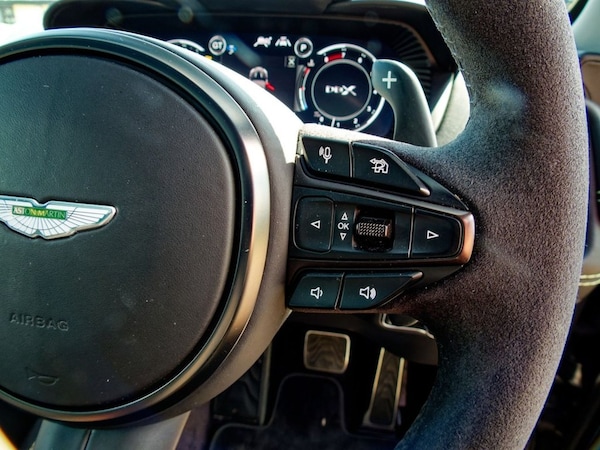 Used Aston Martin DBX 2023 for sale - 75181867: Photo 39