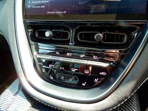 Used Aston Martin DBX 2023 for sale - 75181867: Photo 48