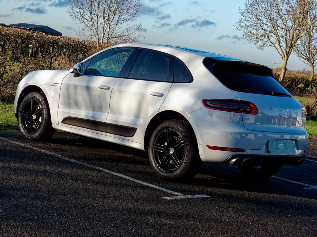Used Porsche Macan 2017 for sale - 76820843: Photo 12