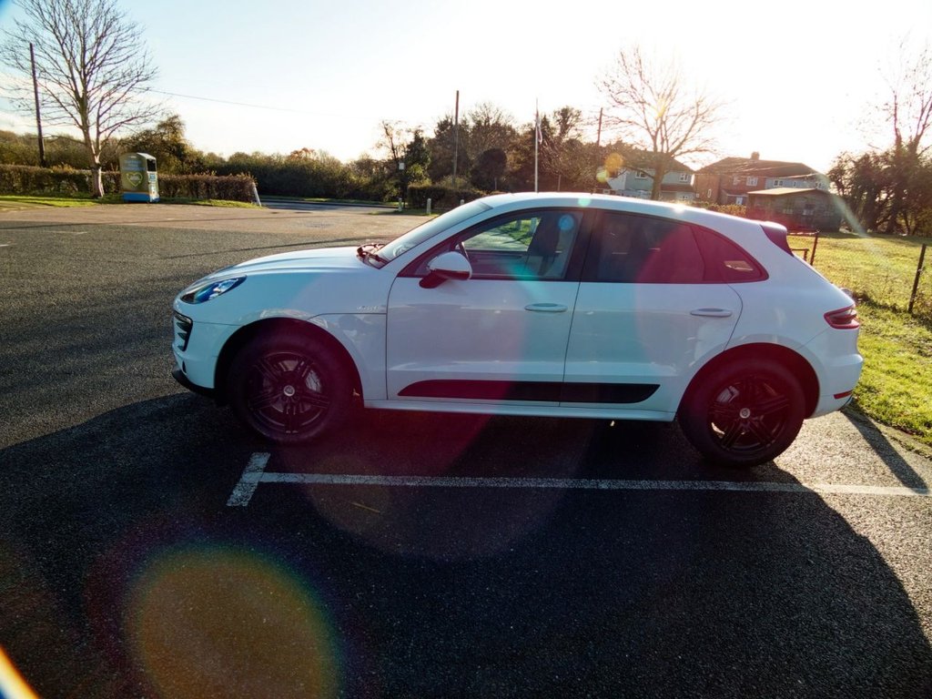 Used Porsche Macan 2017 for sale - 76820843: Photo 18