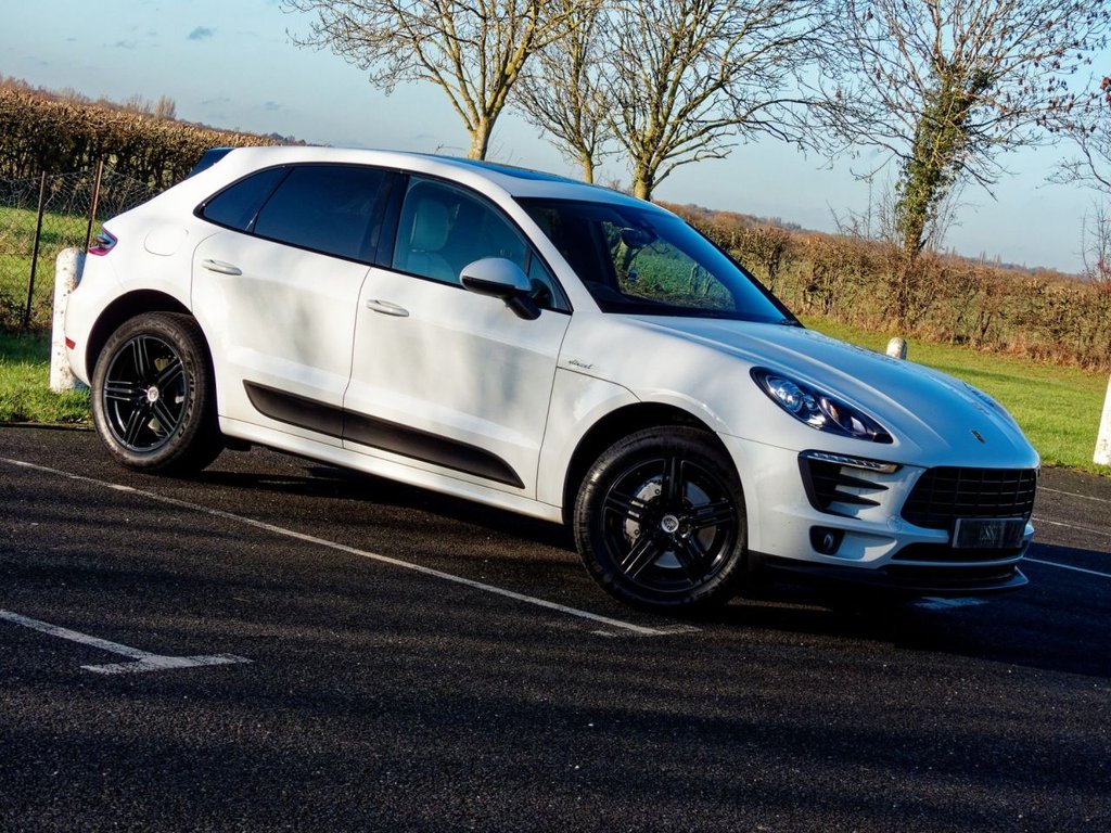 Used Porsche Macan 2017 for sale - 76820843: Photo 2