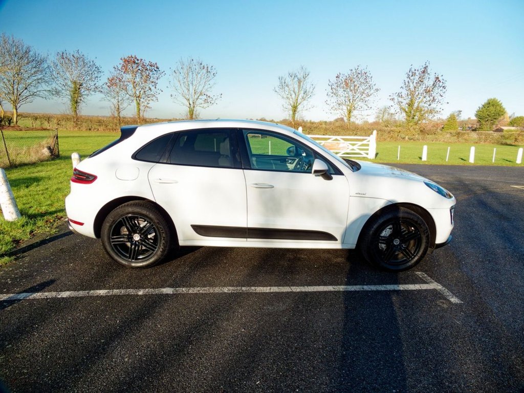 Used Porsche Macan 2017 for sale - 76820843: Photo 24