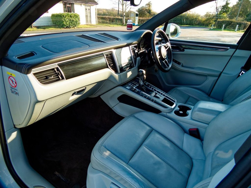 Used Porsche Macan 2017 for sale - 76820843: Photo 28