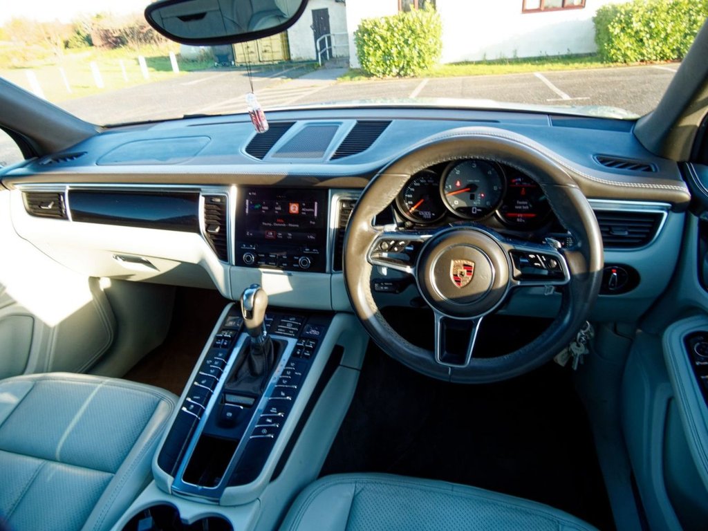 Used Porsche Macan 2017 for sale - 76820843: Photo 33