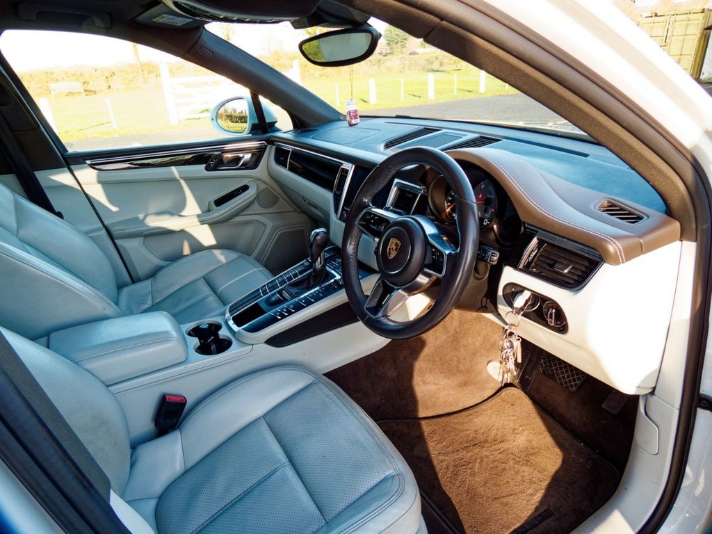 Used Porsche Macan 2017 for sale - 76820843: Photo 35