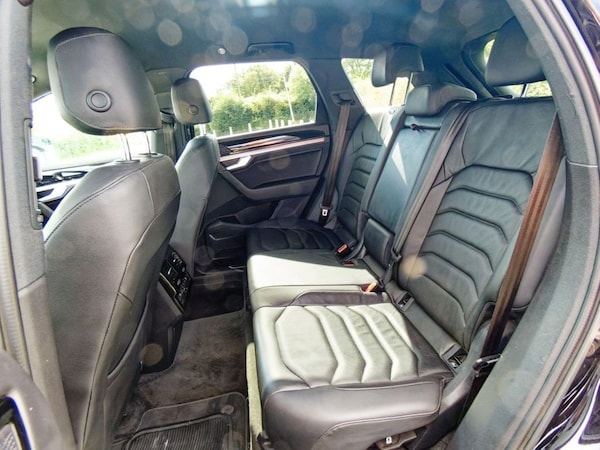 Used Volkswagen Touareg 2018 for sale - 72493343: Photo 30